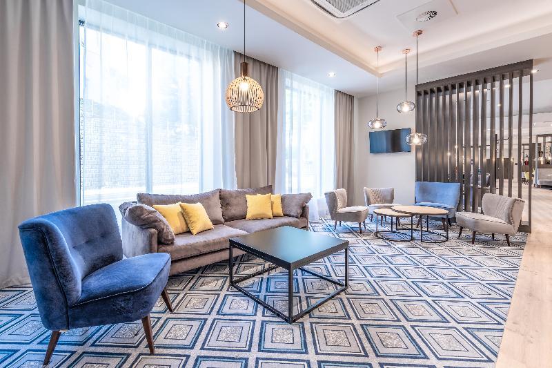 Hotel Hampton By Hilton 3*